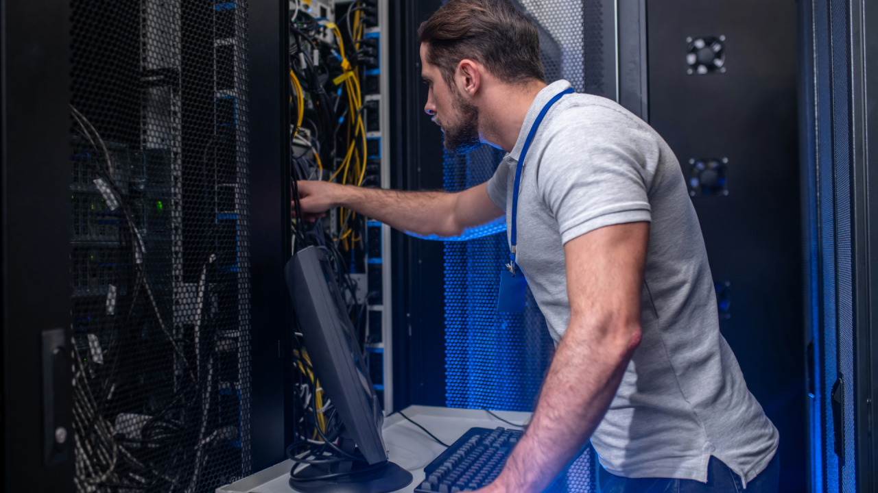 How Do IT and Cyber Firms Win Federal Contracts?